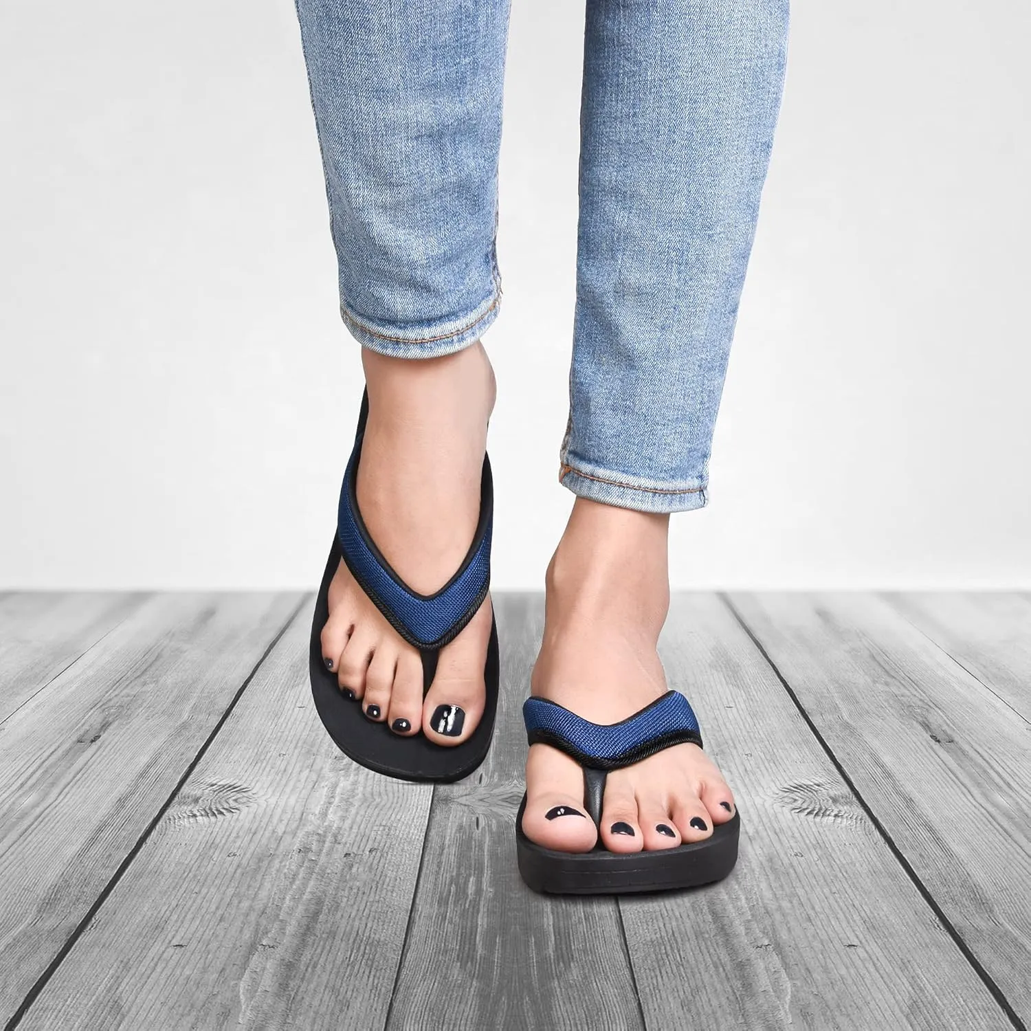 AEROTHOTIC Comfy Open Toe Arch Support Flip Flops for Women Cushion Padded Stylish Straps Dressy Sandals Walking Travel Beach Wear