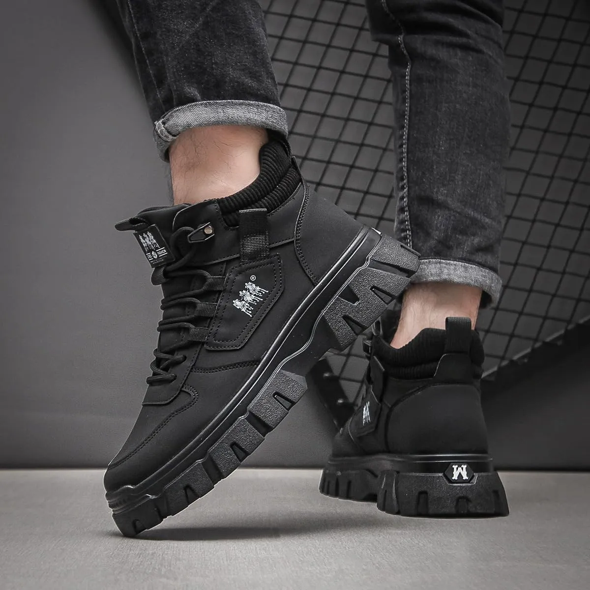 Breathable Non-Slip Hiking Boots for Men - Ideal for Outdoor Walking, Mountaineering, and Winter Activities