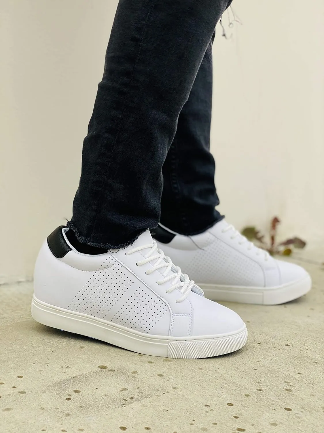 CALTO Men's Invisible Height Increasing Elevator Shoes - White Leather Lightweight Lace-up Casual Fashion Sneakers - 2.6 Inches Taller - H0833 - Size 9 D(M) US