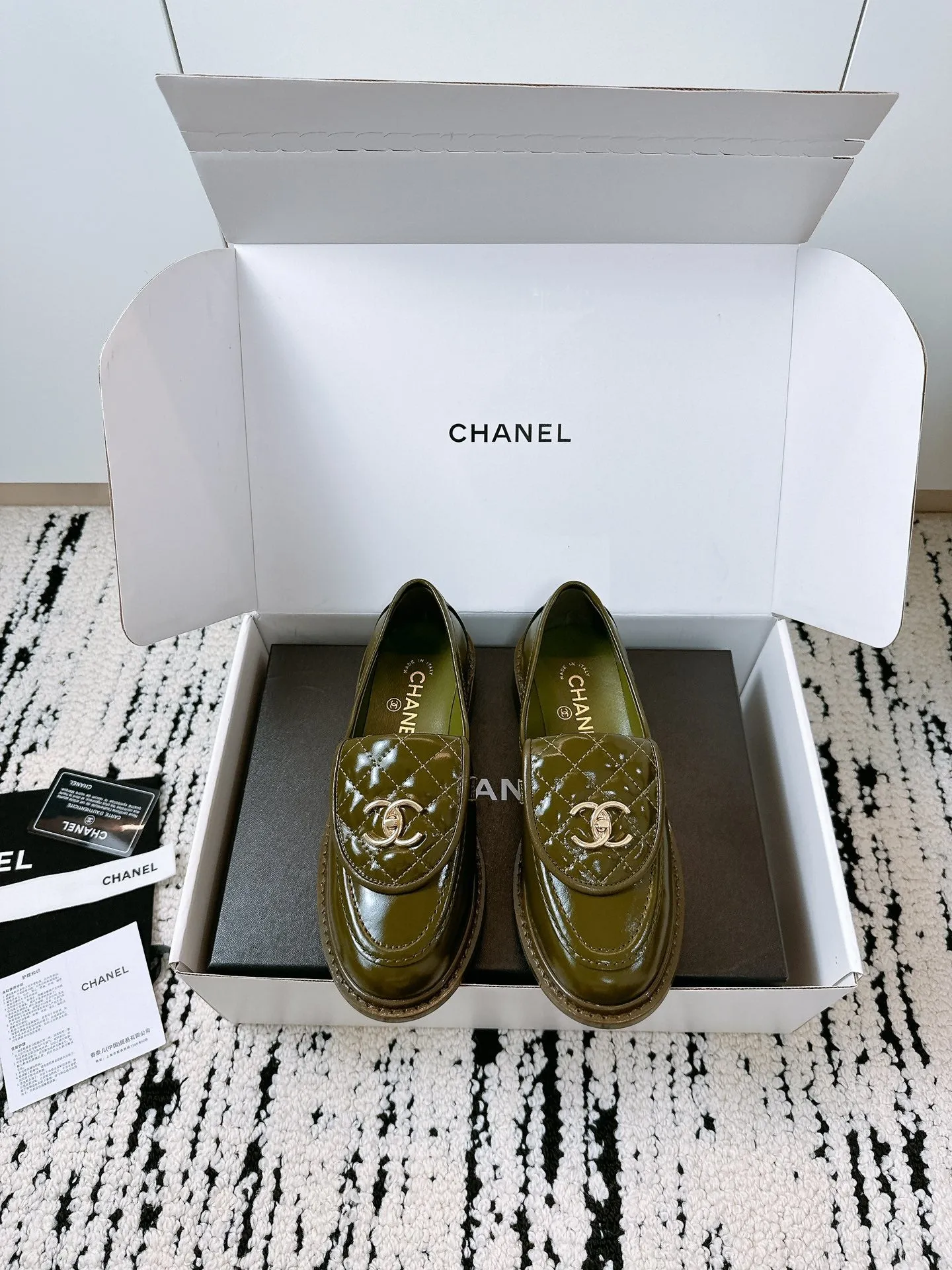 CC Moccasins 25mm In Moss Green Glossy Lambskin 144643