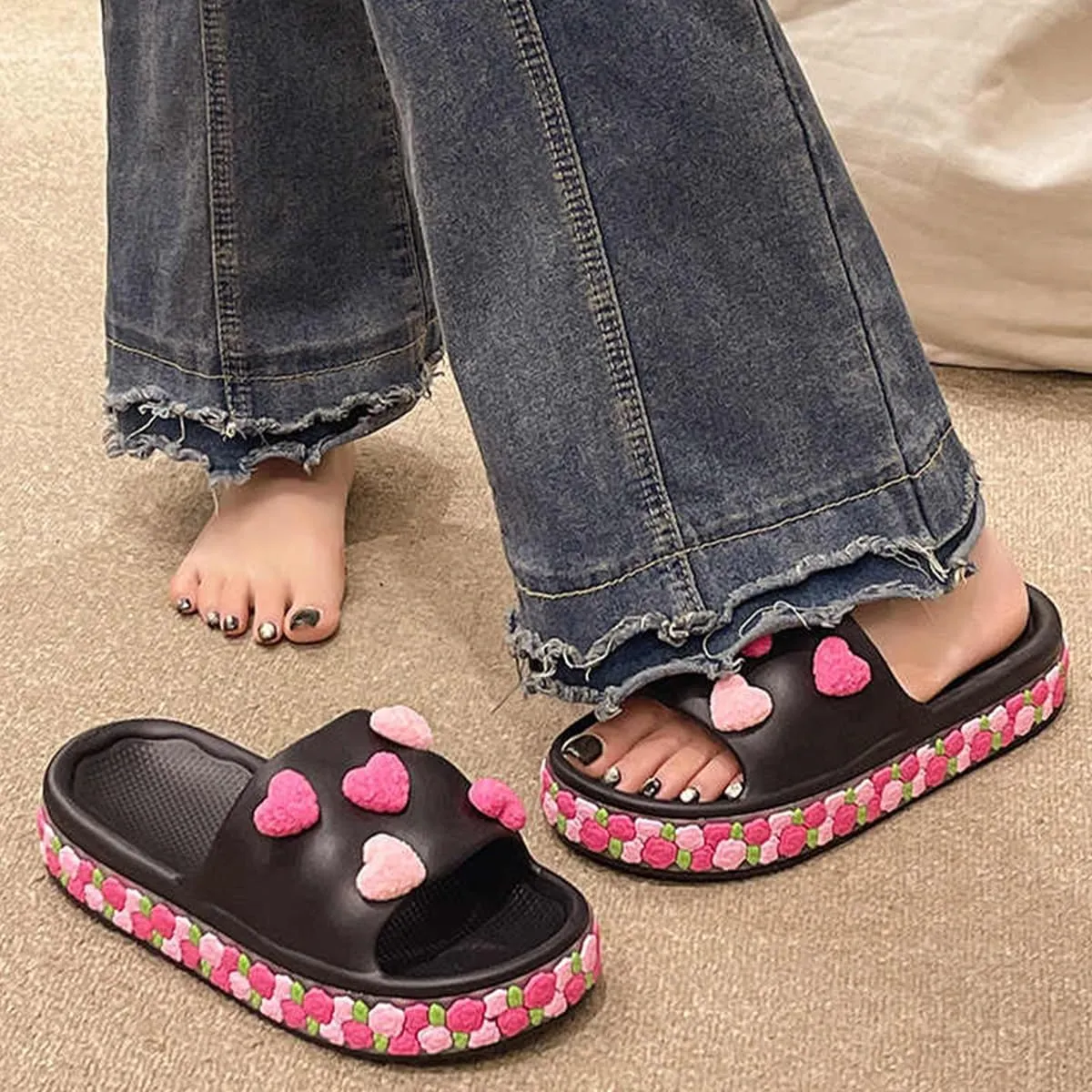 Cute Heart Flower Flip-Flops for Women - Fashionable Outdoor and Indoor Slip-On Sandals with Thick Anti-Slip Sole for Summer