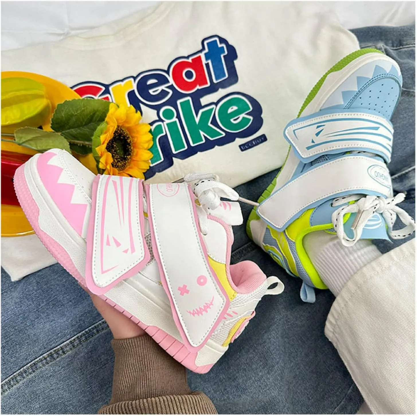 Cute Sneakers for Women Graffiti Smile Hook & Loop Decor Skate Shoes Lace-Up Thick Sole Height Increase Walking Shoes