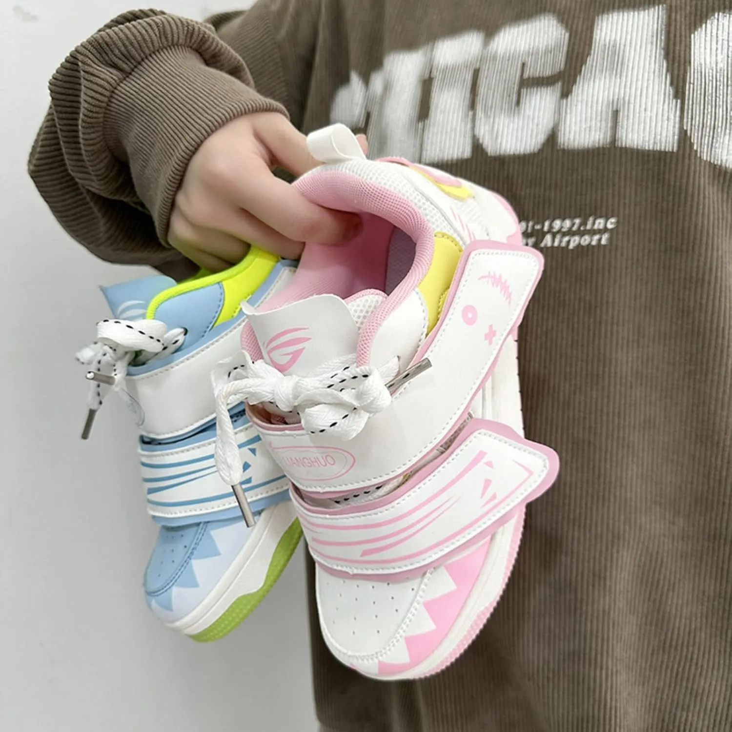 Cute Sneakers for Women Graffiti Smile Hook & Loop Decor Skate Shoes Lace-Up Thick Sole Height Increase Walking Shoes