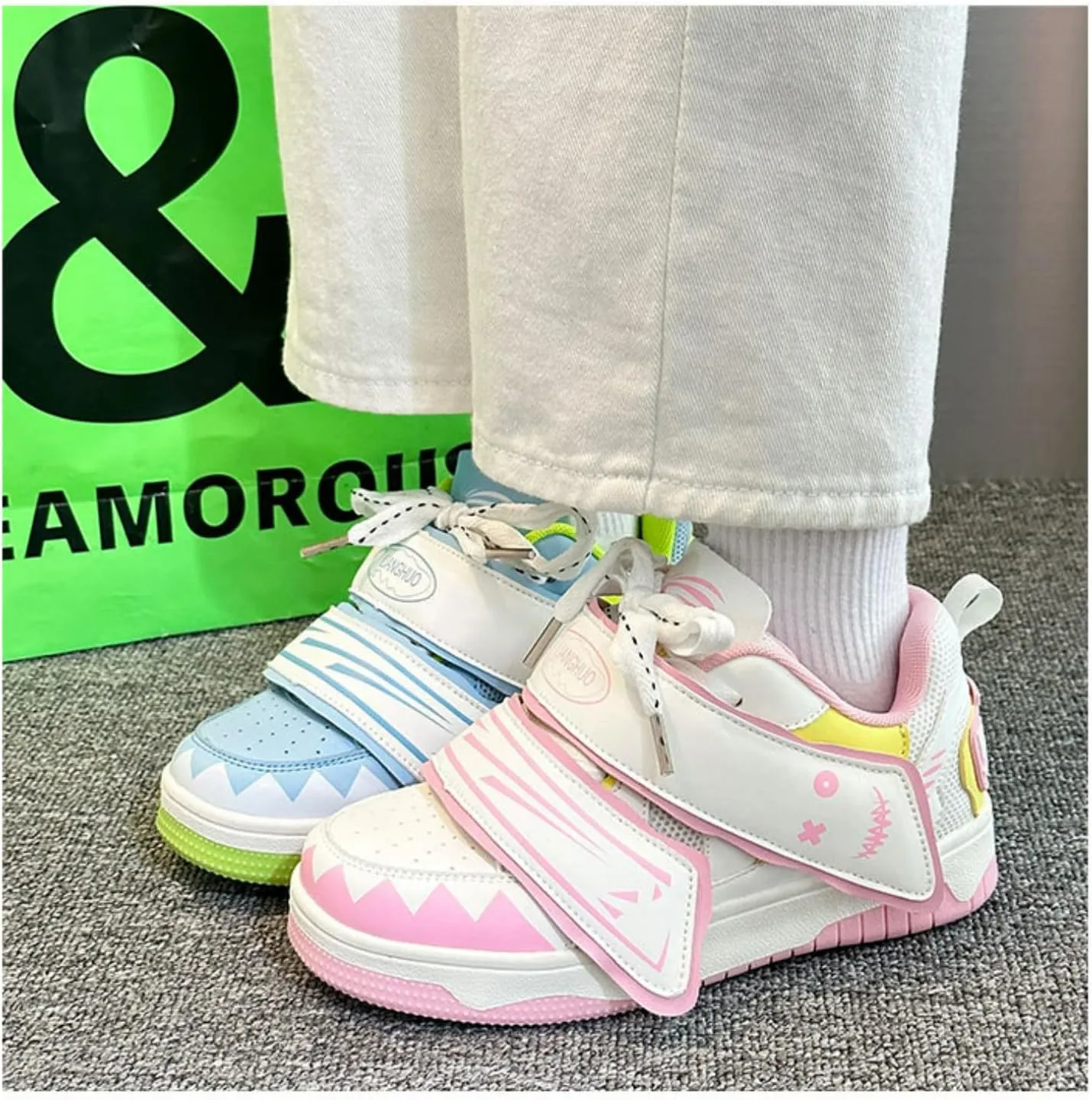Cute Sneakers for Women Graffiti Smile Hook & Loop Decor Skate Shoes Lace-Up Thick Sole Height Increase Walking Shoes