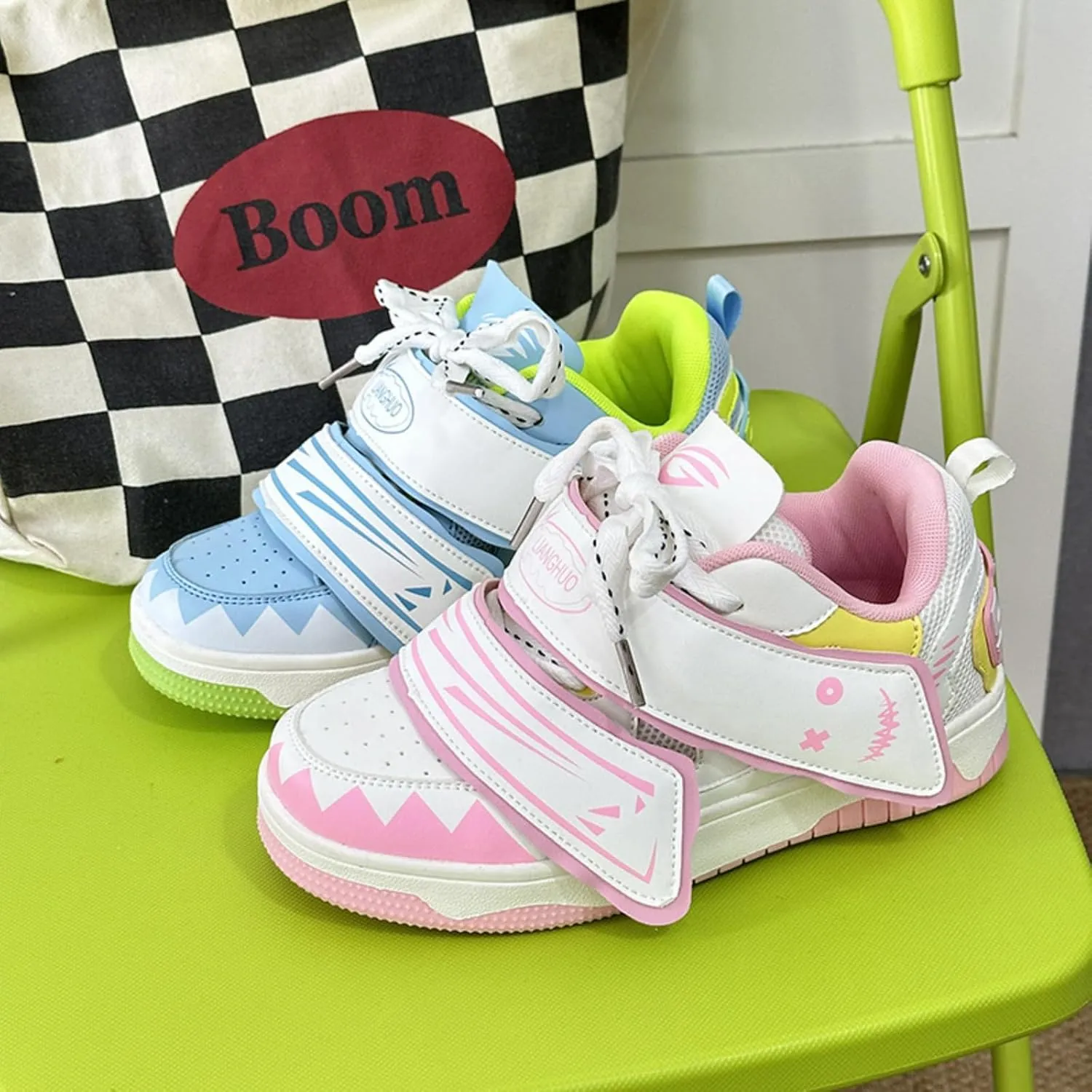 Cute Sneakers for Women Graffiti Smile Hook & Loop Decor Skate Shoes Lace-Up Thick Sole Height Increase Walking Shoes