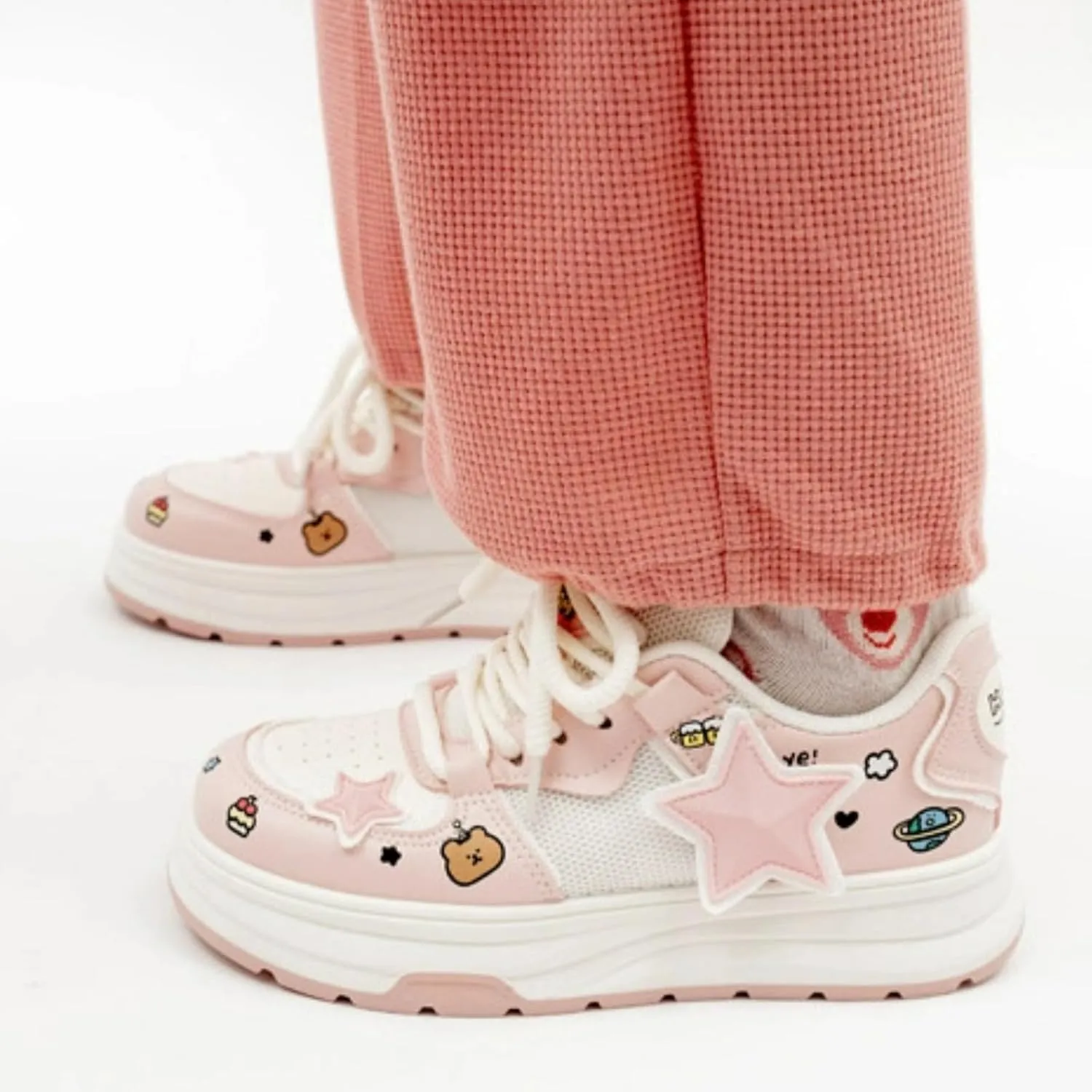 Cute Stars & Graffiti White Sneakers for Women Platforms Bear & Heart Decor Mesh Lace-up 1.6" Rubber Thick Sole Height Increase Cute Walking Shoes
