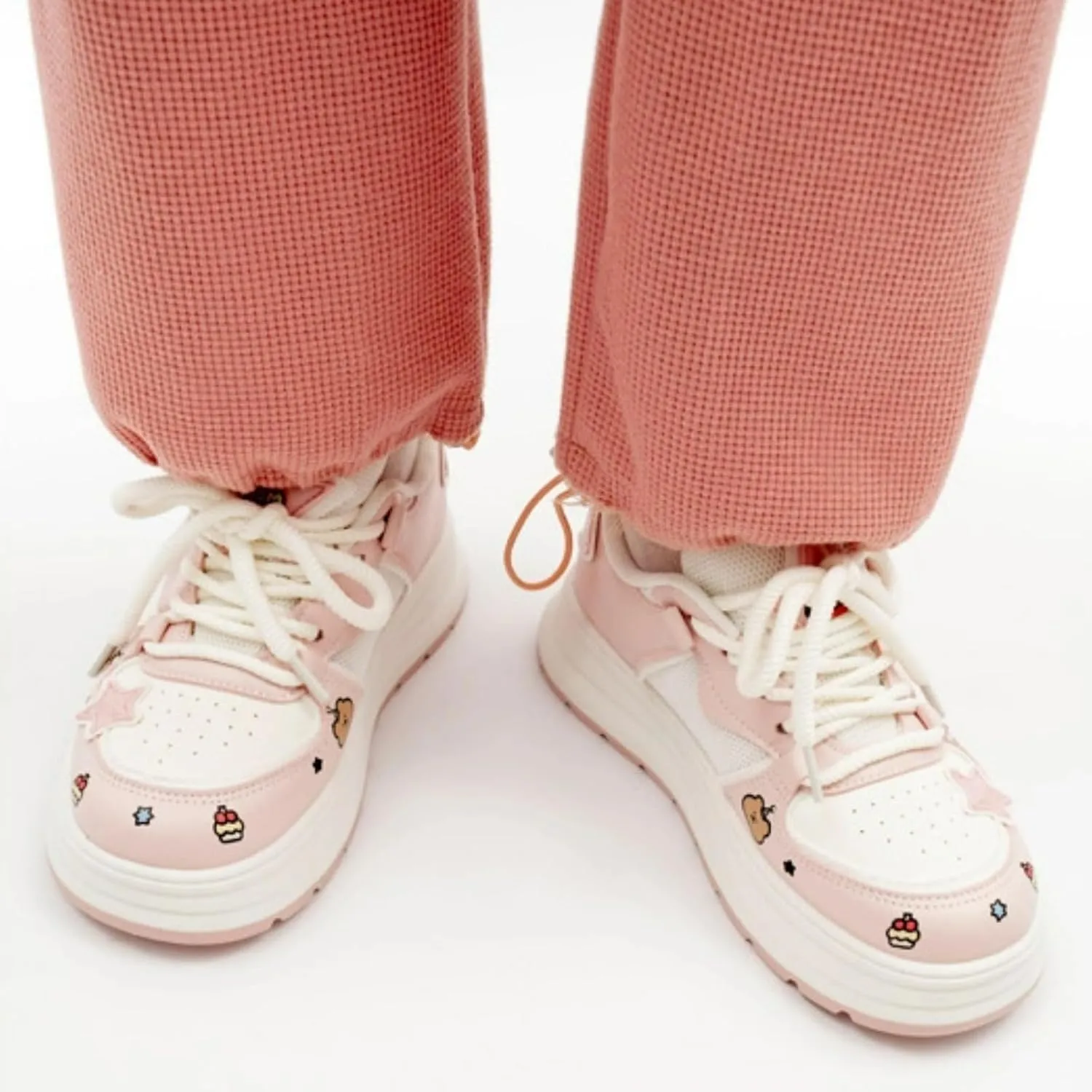 Cute Stars & Graffiti White Sneakers for Women Platforms Bear & Heart Decor Mesh Lace-up 1.6" Rubber Thick Sole Height Increase Cute Walking Shoes