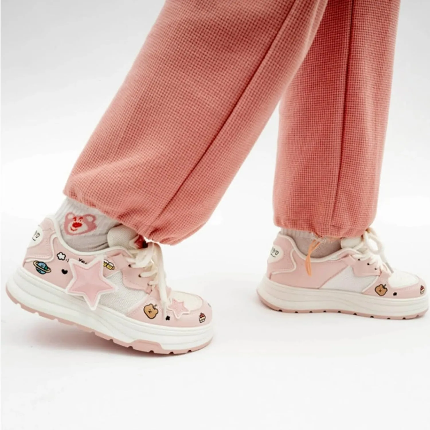 Cute Stars & Graffiti White Sneakers for Women Platforms Bear & Heart Decor Mesh Lace-up 1.6" Rubber Thick Sole Height Increase Cute Walking Shoes