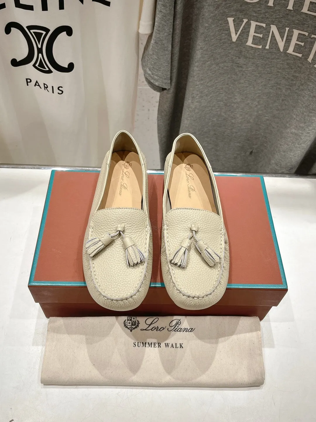 dot sole walk mocassin cream calfskin