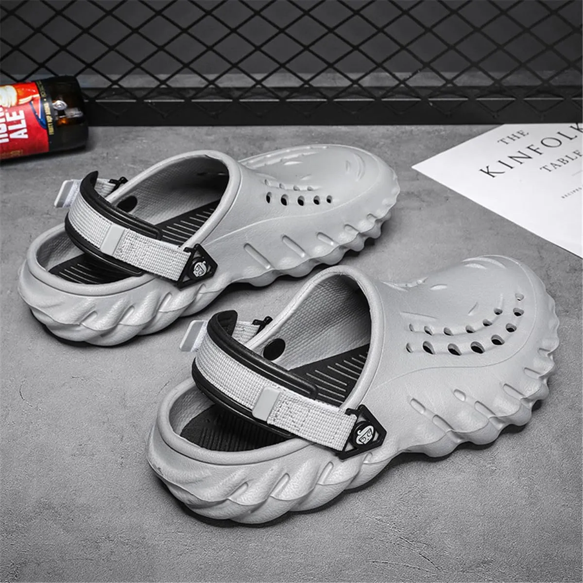 Fashion clogs for men non slip and comfortable foam runner cloud slides for indoor and outdoor pillows sandals for women trendy and classic summer beach shoes slippers