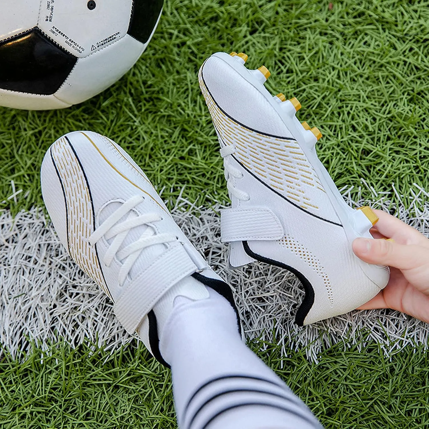 FLIOZY Football Shoes Kids Athletic Soccer Cleats Shoes Boys Girls Competition Training ShoesOutdoor/Indoor Lightweight Breathable Football Boots Sneakers