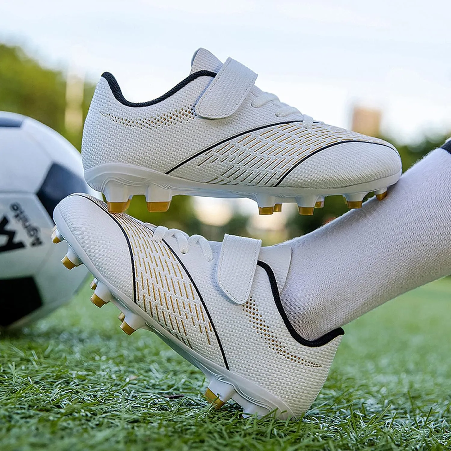 FLIOZY Football Shoes Kids Athletic Soccer Cleats Shoes Boys Girls Competition Training ShoesOutdoor/Indoor Lightweight Breathable Football Boots Sneakers
