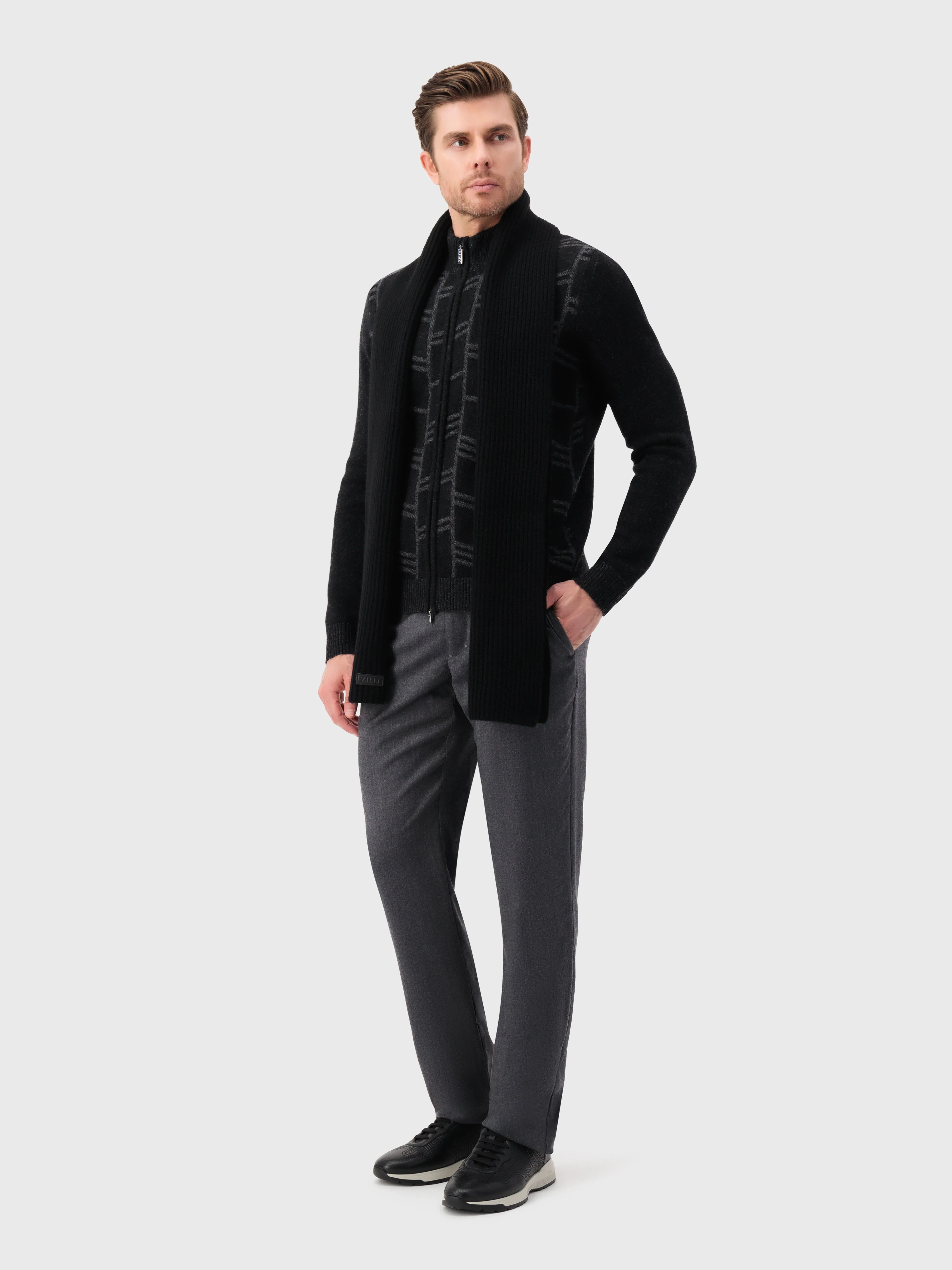 Geometric Pattern Knit Sweater in Cashmere and Wool Black