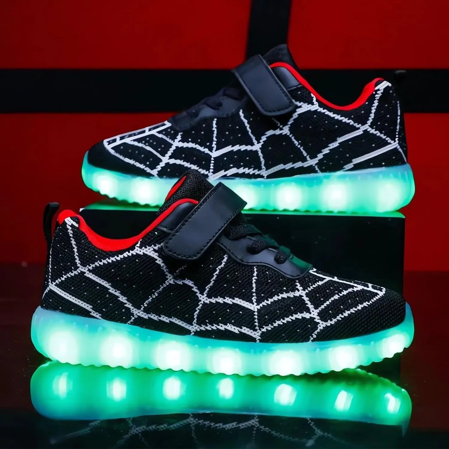Kids LED Shoes Boys Girls Light Up Trainers Children USB Charging Flashing Sneakers Gift for Birthday Halloween Xmas