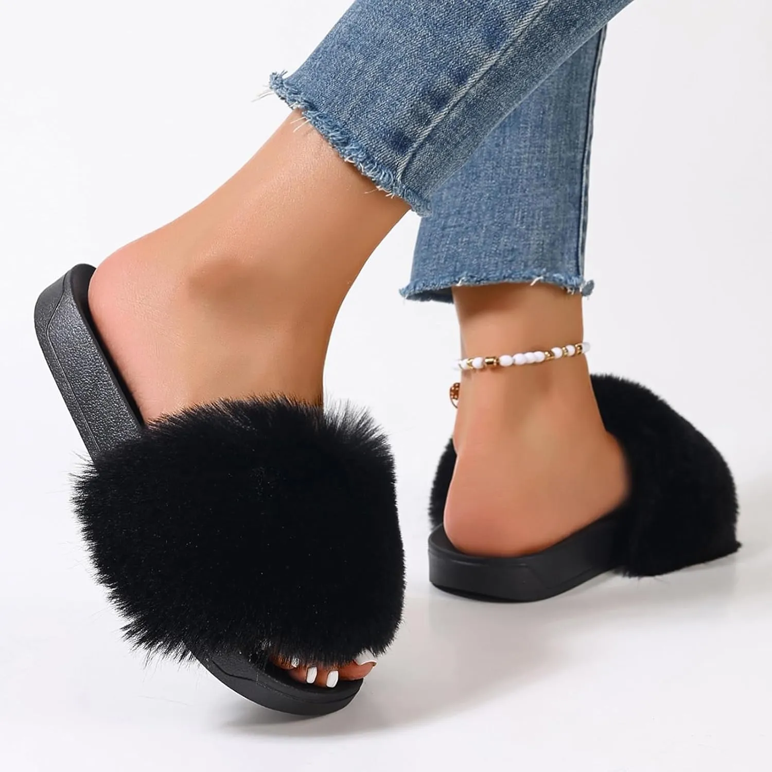Ladies Fluffy Slippers Faux Fur Soft Slippers Stylish Open Toe Girls Sandals Outdoor Indoor Furry Comfortable