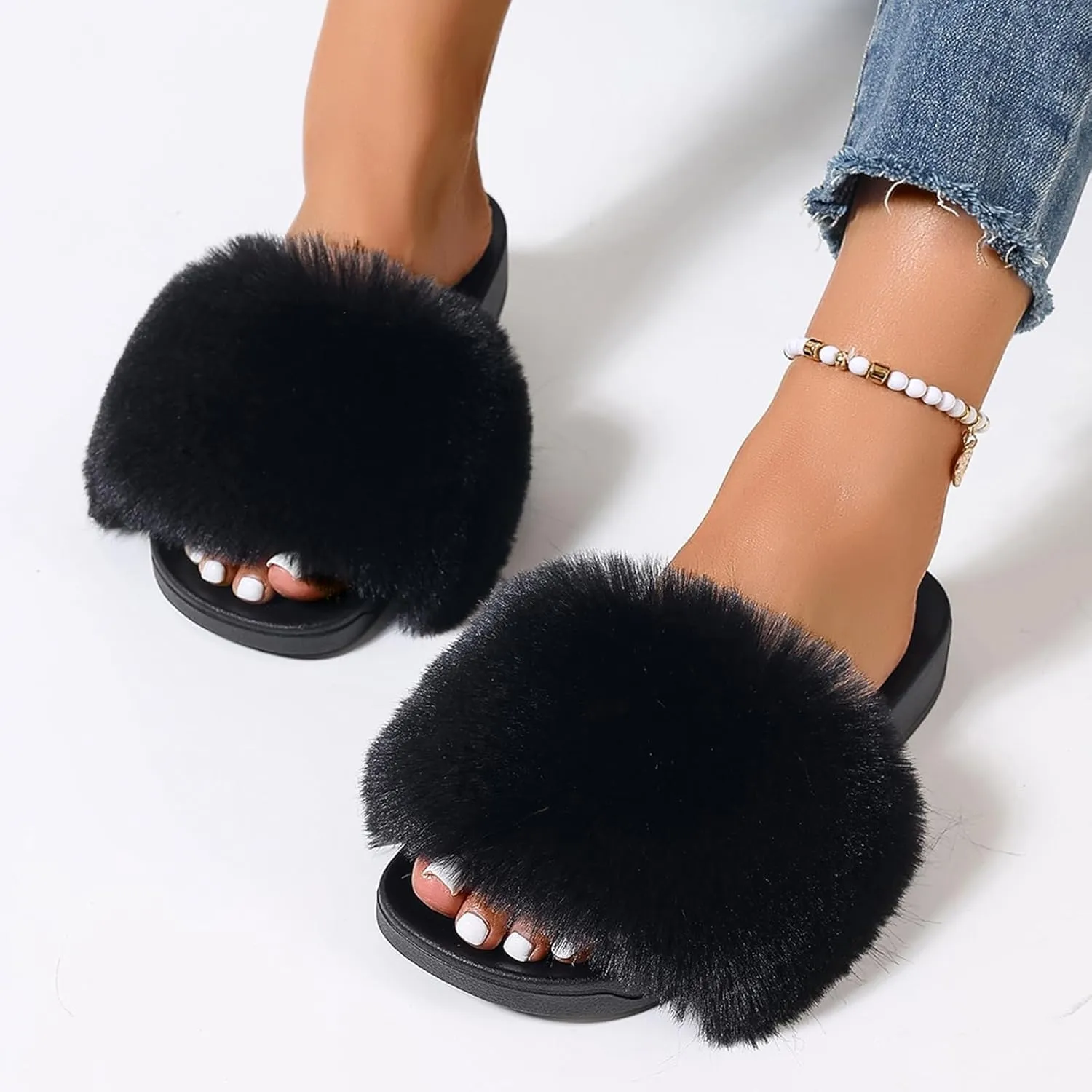 Ladies Fluffy Slippers Faux Fur Soft Slippers Stylish Open Toe Girls Sandals Outdoor Indoor Furry Comfortable
