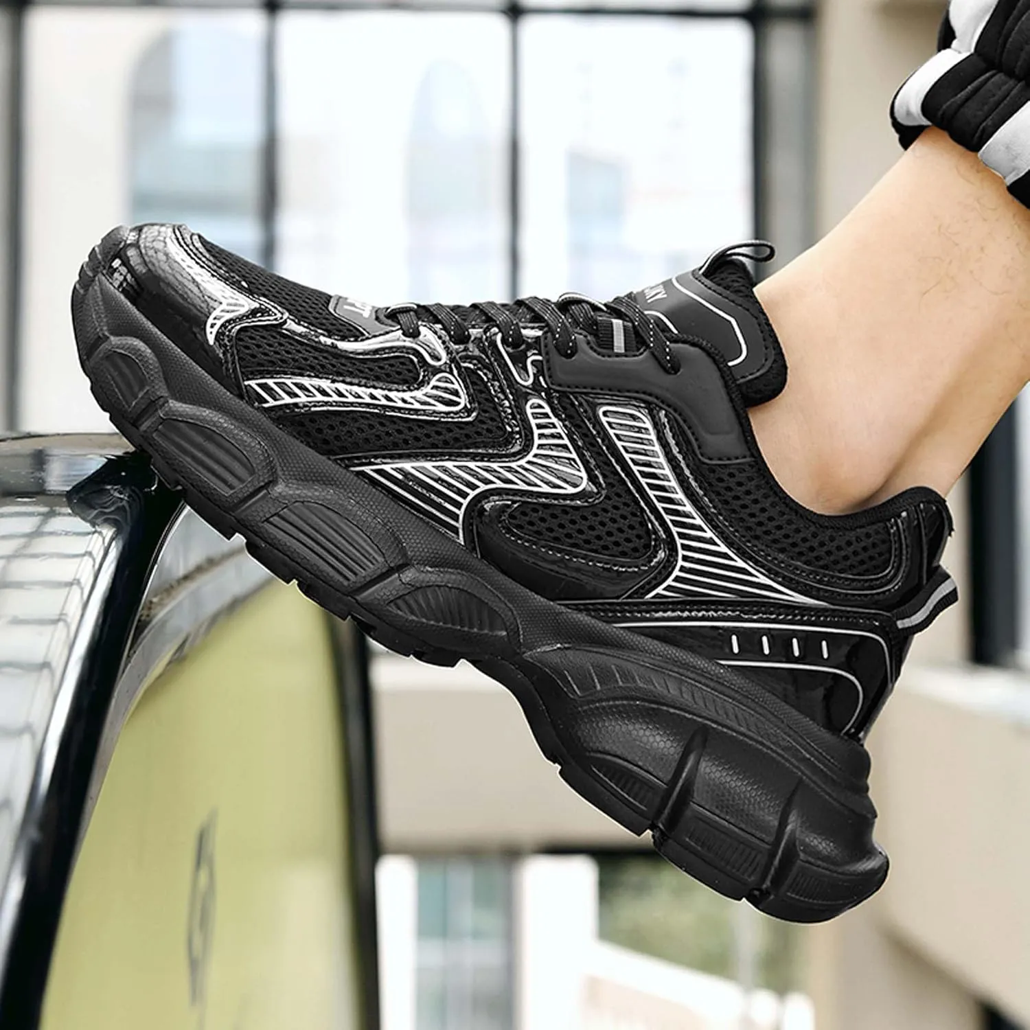Men's Running Shoes High Top Sneakers Thick Bottom Casual Shoes Street Fashion Walking Shoes Outdoor Training Jogging Tennis Shoes