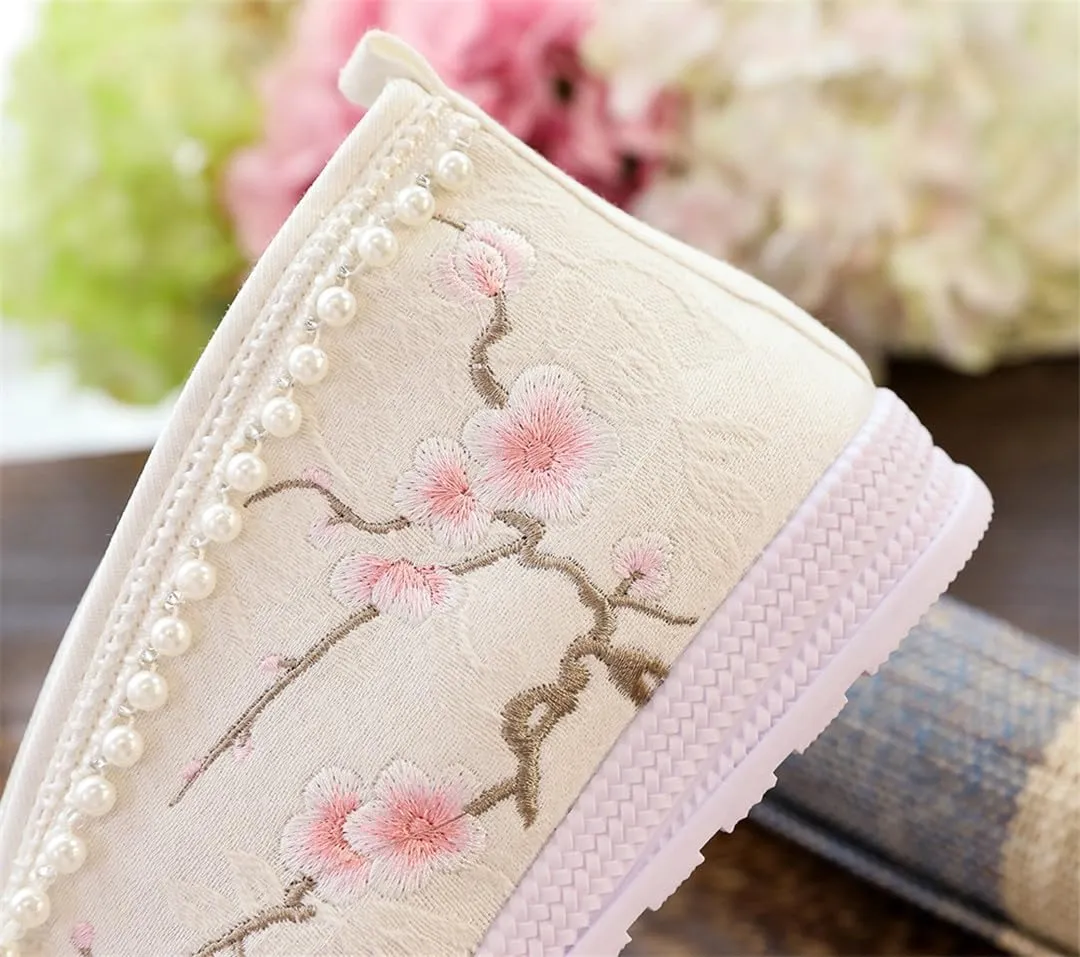 Plum Flower Embroidered Women Hanfu Shoes With Pearls Chains Retro Chinese Style Ladies Flats