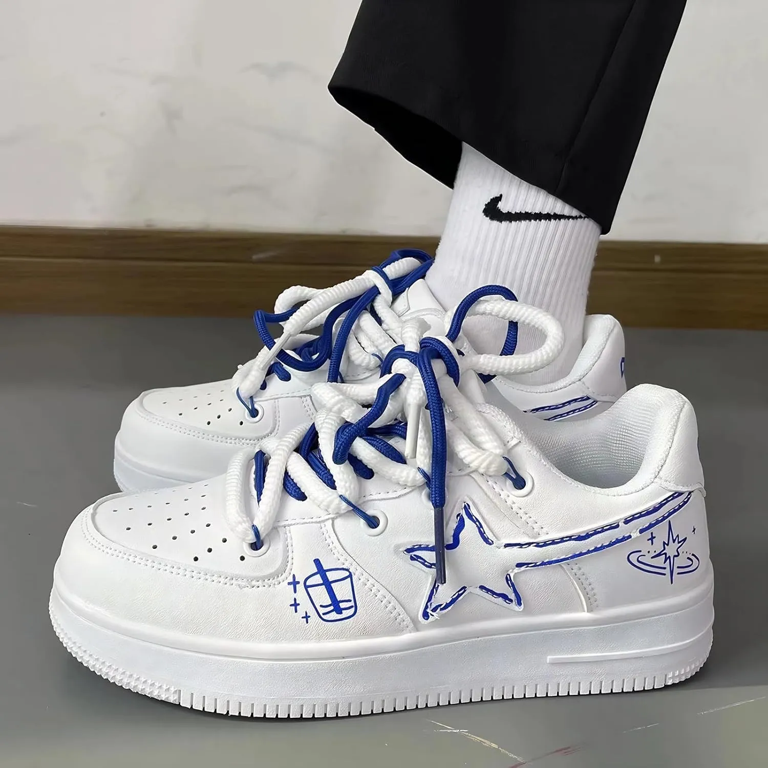 Star Graffiti Platform Shoes Fashion Chunky Sneakers Women Casual Aesthetic Basketball Skateboard Shoes Couple Shoes