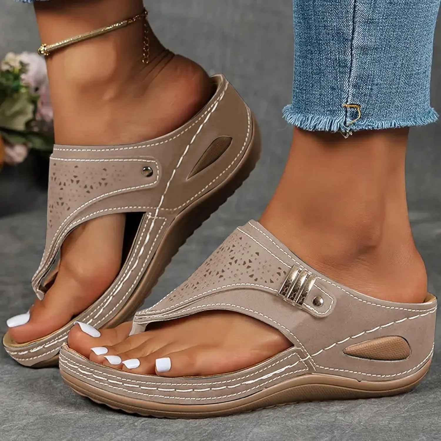 Summer Sandals for Women 2025 Women's Comfortable Breathable Mesh Orthopedic Sports Slippers Arch Support Beach Leisure Wedge Heel Flip Flops Outdoor Vacation Party Shoes
