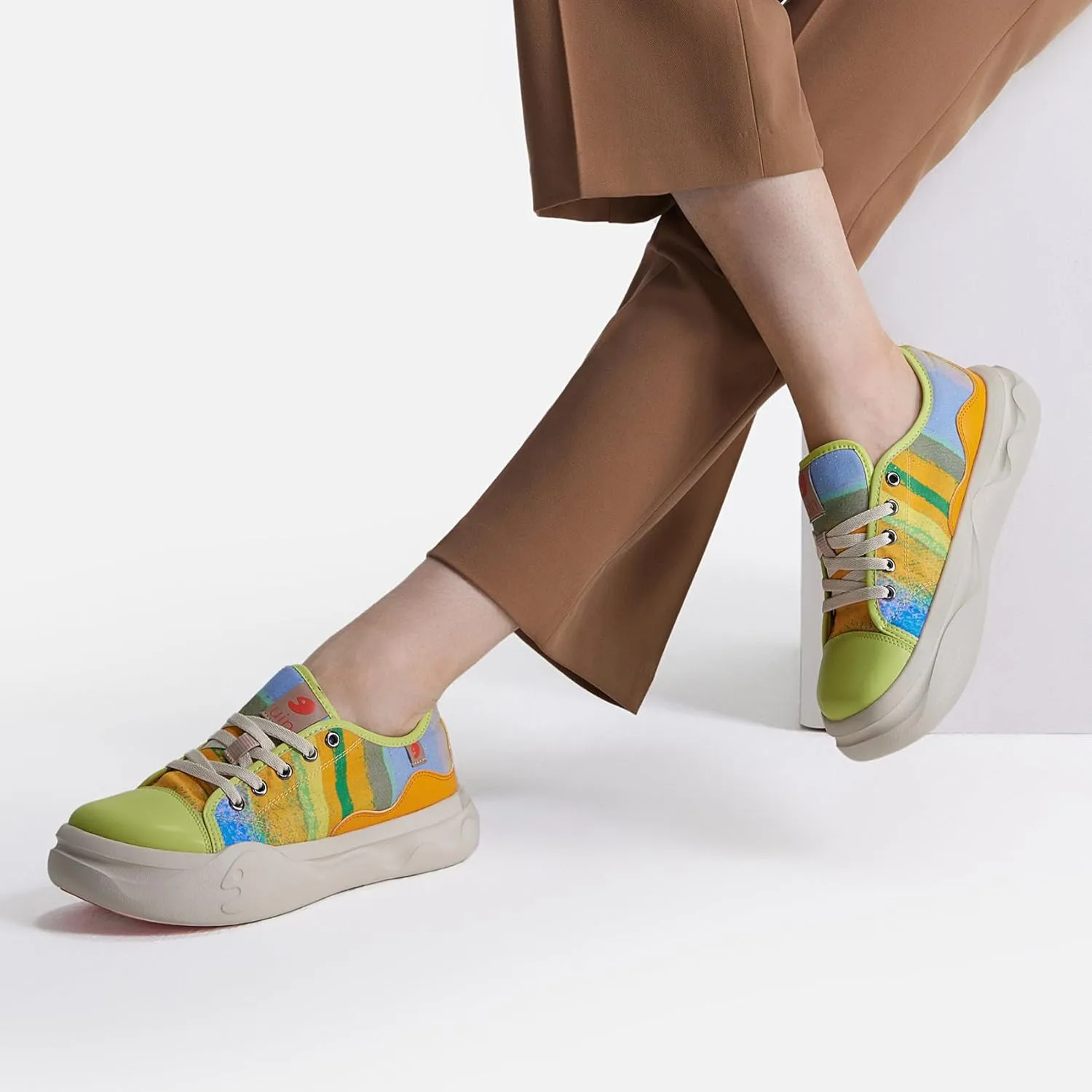UIN Women's Skateboard Shoes Fashion Sneakers Walking Art Travel Shoes Segovia