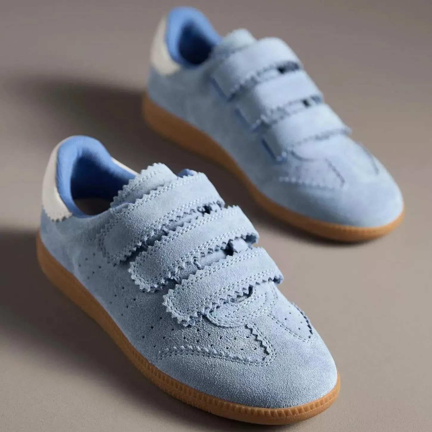 Women's Low Top Retro Sneakers Hook and Loop Closure Lightweight Casual Shoes