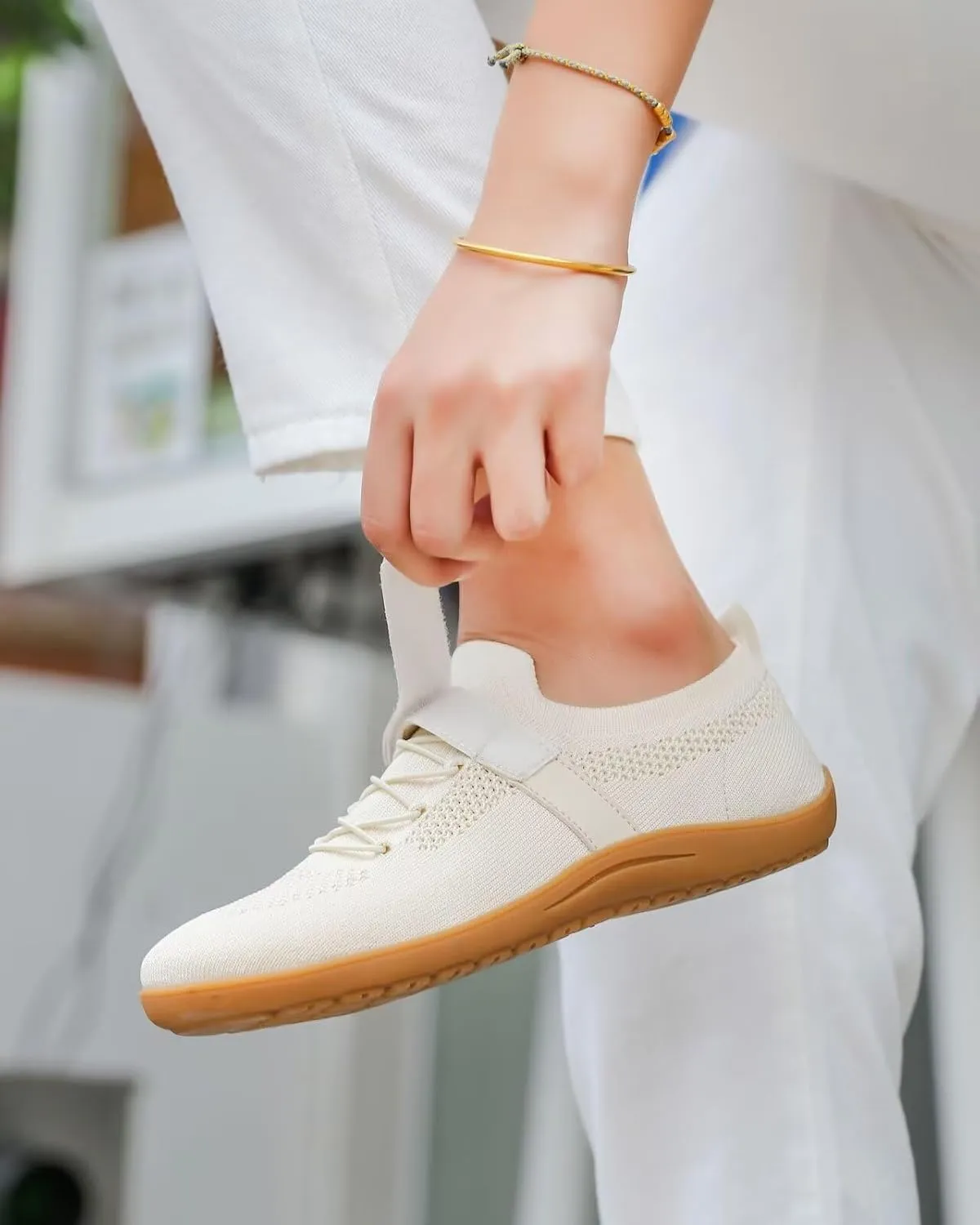 Women’s Wide Toe Walking Shoes Casual Tennis Gym Athletic Flats Slip-on Sneakers with Hook and Loop Strap